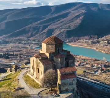 One day trip in Mtskheta with a car